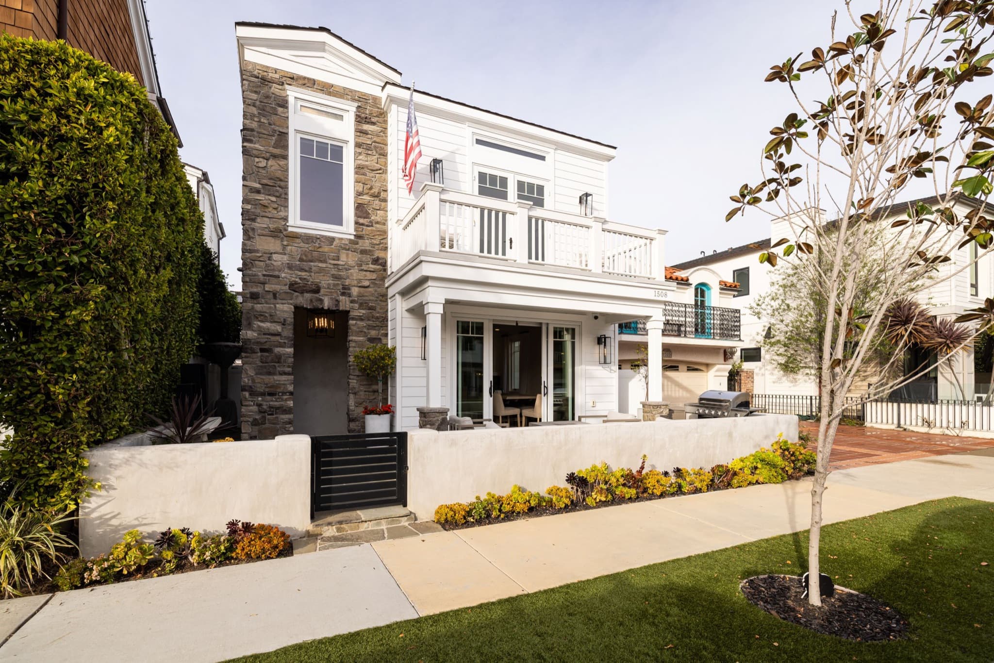 1508 E Balboa Blvd, Newport Beach – luxury home by Zac Dweck
